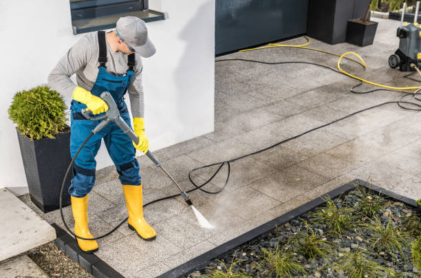 Garage Pressure Washing in High Rolls, NM